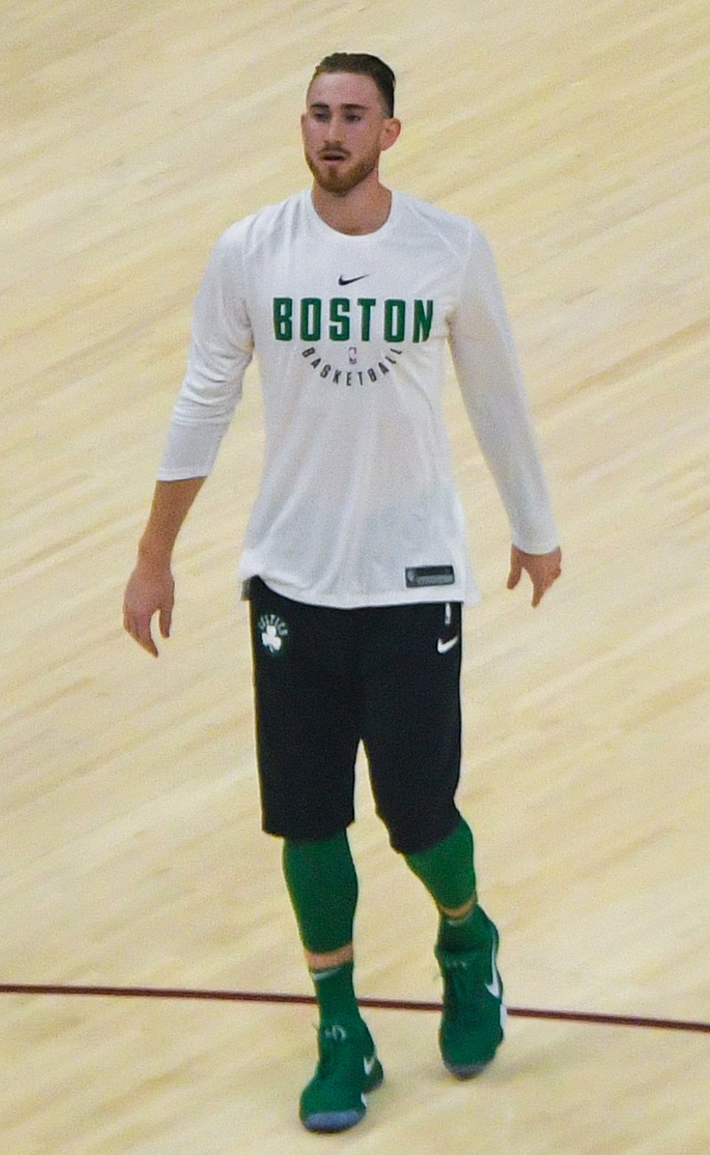 How tall is Gordon Hayward?